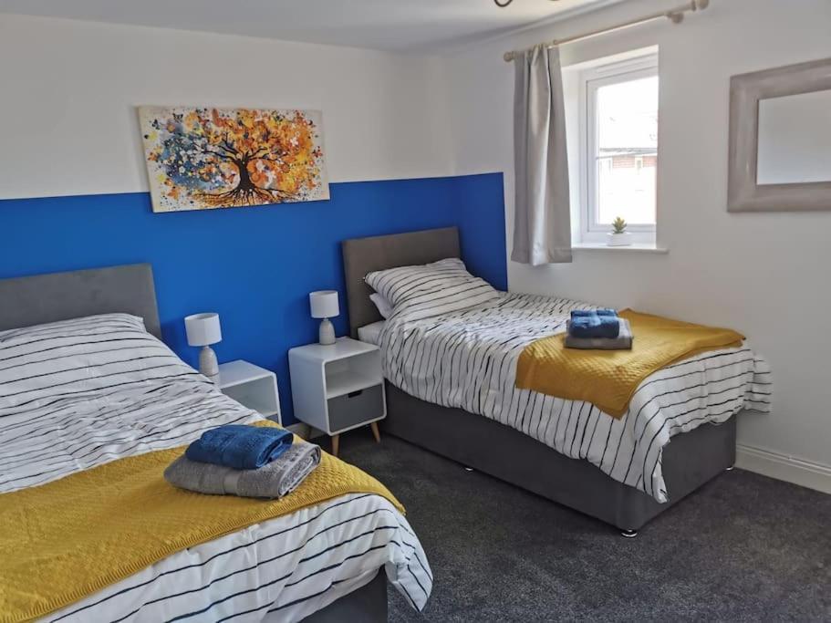 Modern Roomy 3 Bedroom Home 珀肖尔 外观 照片