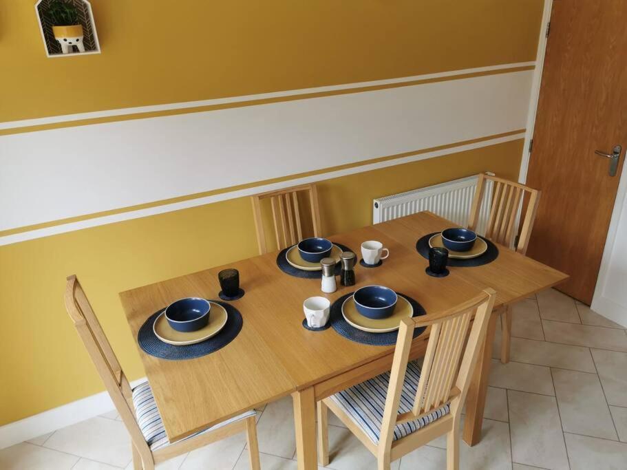 Modern Roomy 3 Bedroom Home 珀肖尔 外观 照片